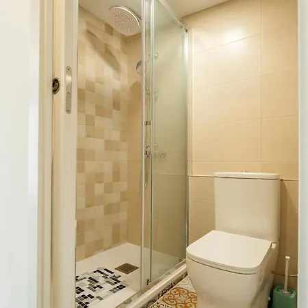 Apartment Historic Gem 3br By Boqueria Barcelona